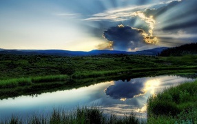 Солнце скрылось за единственным облаком