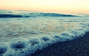 Пузыри на пене морского прибоя