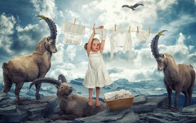 Девочка занялась стиркой