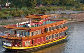 Прогулочный корабль в Китае