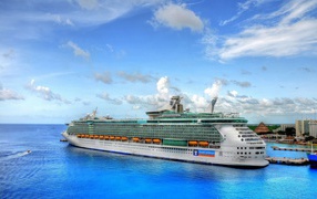 Королевский круизный лайнер на Карибах