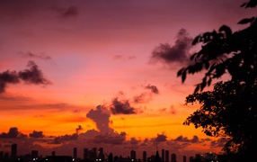 Красочный закат в Колумбии