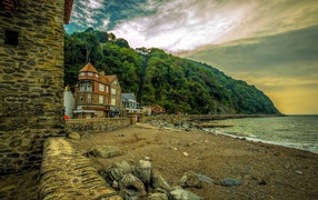 Дома у берега моря в Англии, HDR фото