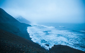 Берег моря в Исландии