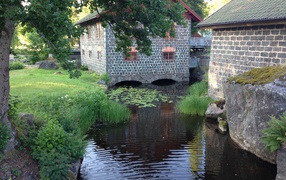 Дома на реке, Швеция