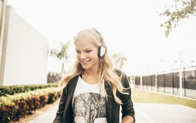 Athlete Darya Klishina headphones