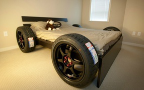 Кровать для настоящего автолюбителя