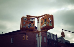 Наклейки на городских коммуникациях