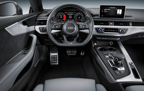 Салон автомобиля Audi A5 Coupe 2017