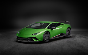Стильный автомобиль  Lamborghini Huracan Performante 