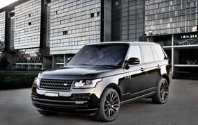 Красивый черный автомобиль Land Rover Vogue