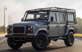 Серый автомобиль Land Rover East Coast Defender Urban Assault, 2017