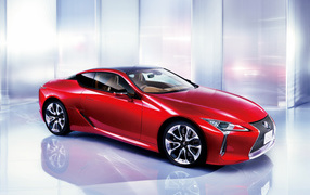 Презентация красного автомобиля  Lexus LC 500, 2018 