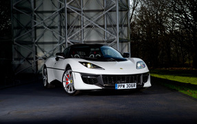 Белый спортивный автомобиль Lotus Evora Sport 410 Esprit S1, 2017 