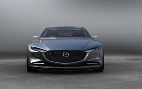 Серебристый автомобиль  Mazda Vision Coupe, 2017 вид спереди