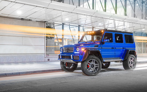 Синий внедорожник Mercedes Benz G Class G 500 4x4, 2017