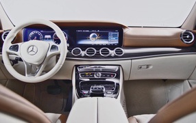 Салон Mercedes-Benz E-Class 2017 года
