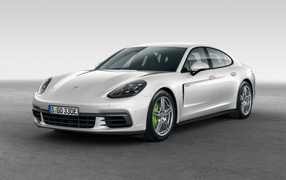 Новый автомобиль  Porsche Panamera 4 E-Hybrid, 2018 