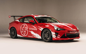 Красный гоночный автомобиль Toyota GT86