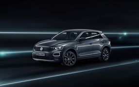 Стильный серебристый внедорожник Volkswagen T Roc Cyber Special Edition