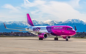Airbus в румынском международном аэропорту Sibiu