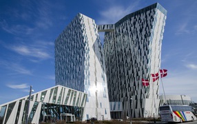 Современное здание отеля Белла Скай Комвелл, Копенгаген. Дания 