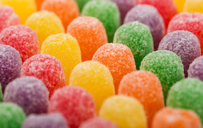 Разноцветные мармеладные конфеты в сахаре 