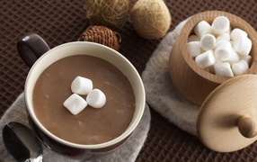 Чашка горячего шоколада с маршмеллоу 