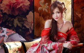 Красивая девушка азиатка в кимоно 
