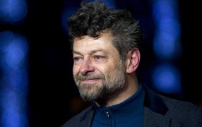 Английский актер Энди Серкис