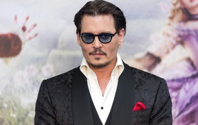 Стильный популярный актер Джонни Депп
