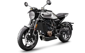 Черный мотоцикл Husqvarna Vitpilen 701, 2018 на белом фоне