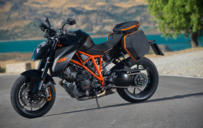 Мотоцикл KTM 1290 Super Duke 