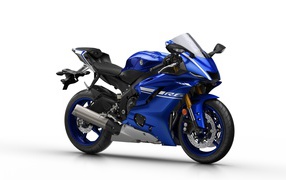 Синий мотоцикл Yamaha YZF-R6, 2017 на белом фоне