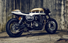 Быстрый мотоцикл Yamaha Yard Built XJR1300