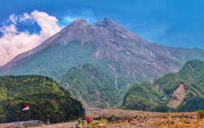 Вид на вулкан Мерапи,  Индонезия 