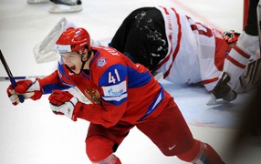 Russian hockey player rejoices victory
