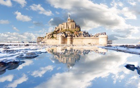 Остров крепость Мон-Сен-Мишель, Франция