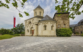 Церковь Matthiaskapelle в Коберне-Гондорфе, Германия 