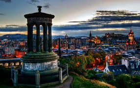 Panorama of the evening city of Edinburgh, Scotland