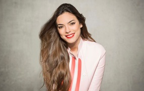 Участник Евровидения 2017 в Киеве от Франции Альма ( Alexandra Maquet)  