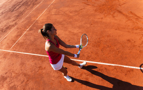 Девушка спортсменка теннисистка на корте