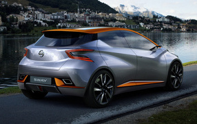 Серебристый электромобиль Nissan Sway 