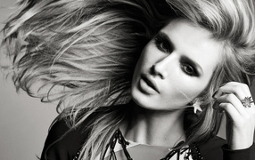 Young actress Bella Thorne in black and white photo