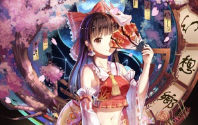 Девушка аниме Рейму Хакурей с веером в руке 