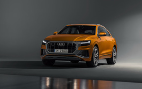 Кроссовер Audi Q8 50 TDI Quattro S Line, 2018 года
