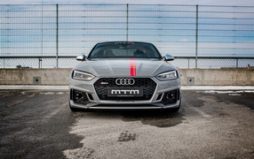 Автомобиль MTM Audi RS 5 вид спереди