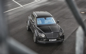 Черный кроссовер Bentley Bentayga, 2018