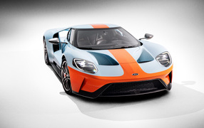 Новый спортивный автомобиль Ford GT Heritage Edition, 2019