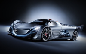 Спортивный автомобиль Mazda Furai на сером фоне